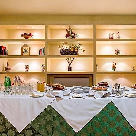 Appia Park 4*