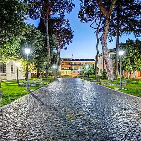 Appia Park 4*