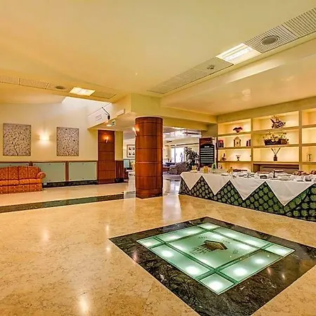 Appia Park Hotel 4*