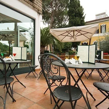 Hotel Appia Park 4*