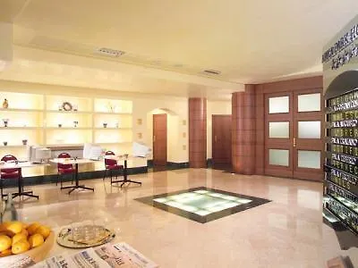 阿皮亚公园酒店 4*