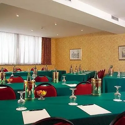 فندق Appia Park